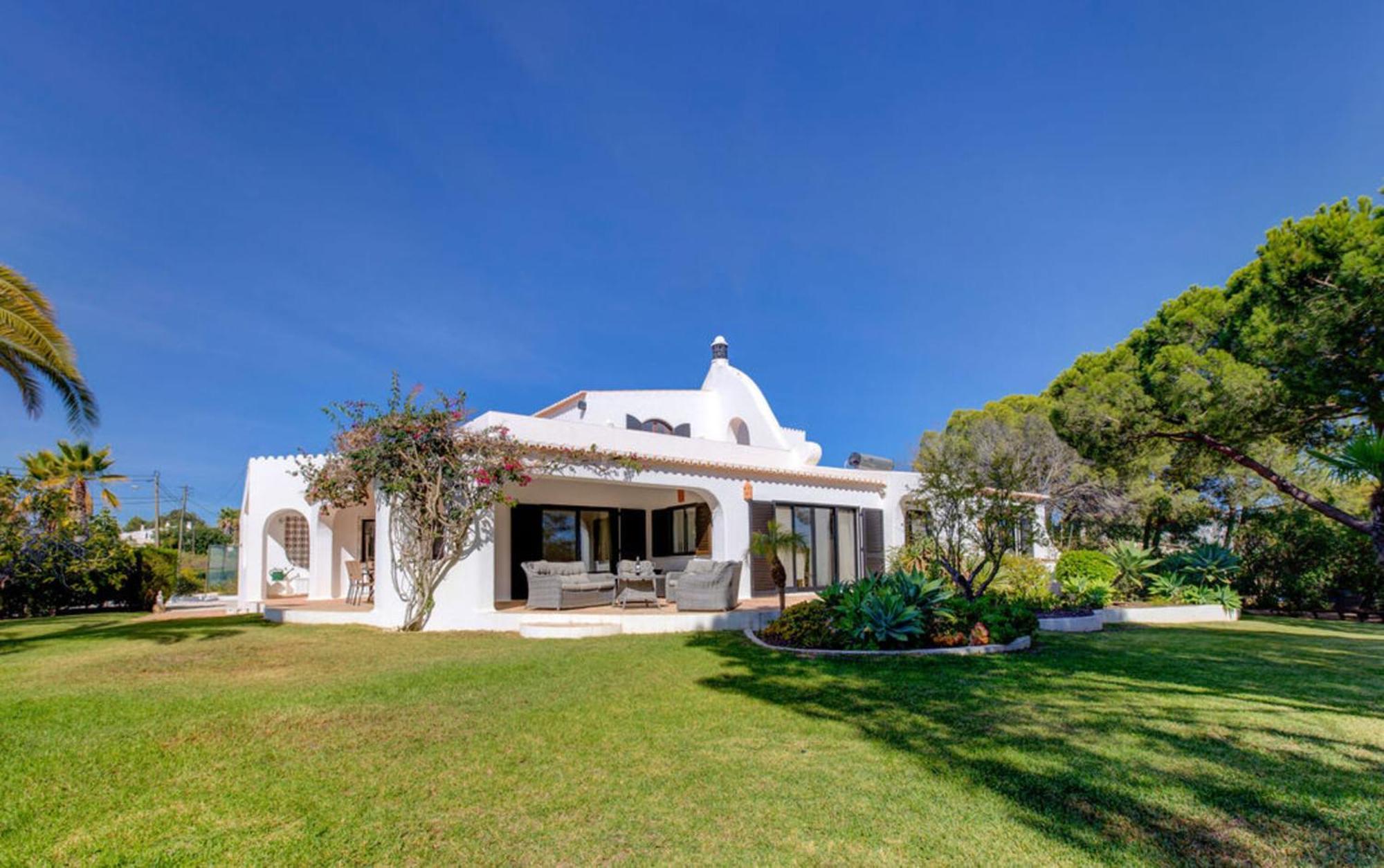 Villa Barlavento - Stunning 4-Bedroom Villa With Tennis Court Carvoeiro  Kültér fotó